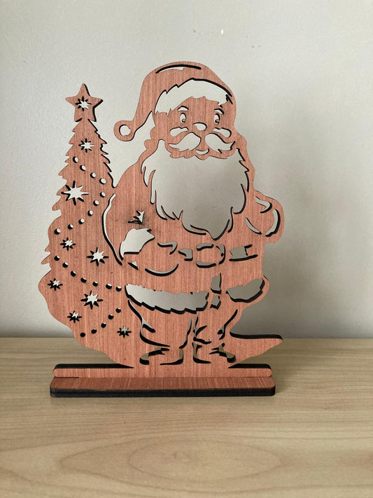 kerstman met kerstboom